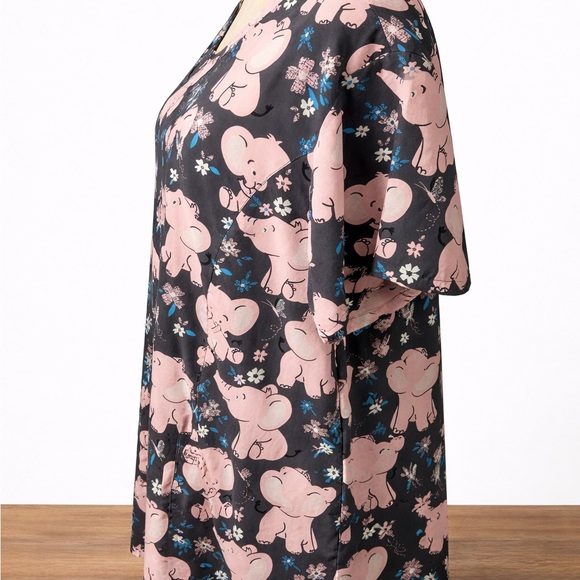 Butter-Soft Originals 3X Scrub Top Pink Elephant Print Plus Size - Picture 3 of 7